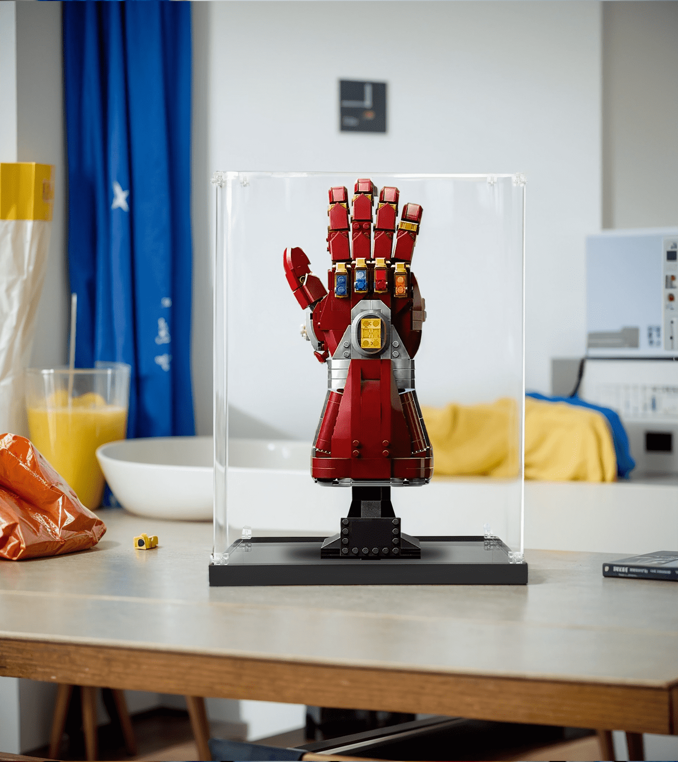 Display case for LEGO The Avengers Nano Gauntlet 76223